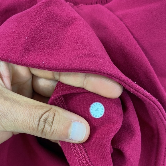 Lululemon Reveal Tight Interconnect *25.5" Ruby Red - Picture 4 of 8